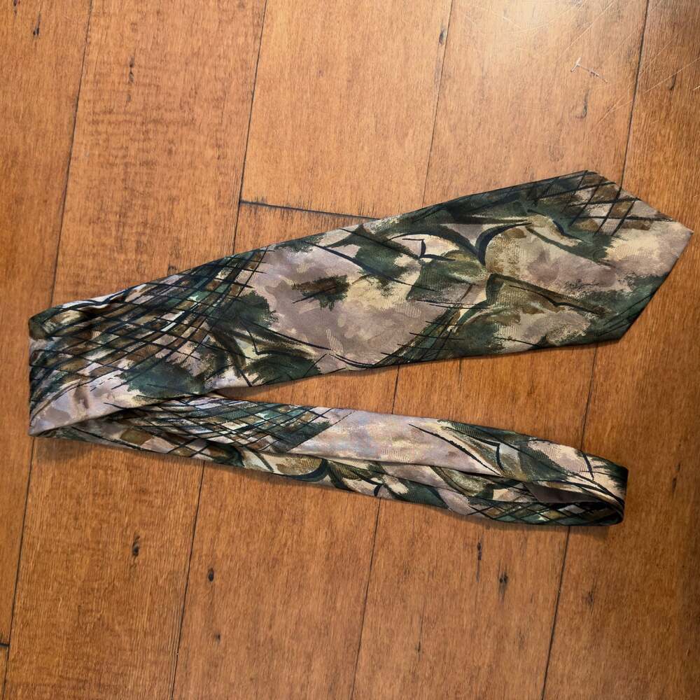 Gian Carlo Lamberti Handmade 100% Silk Abstract Pattern Necktie